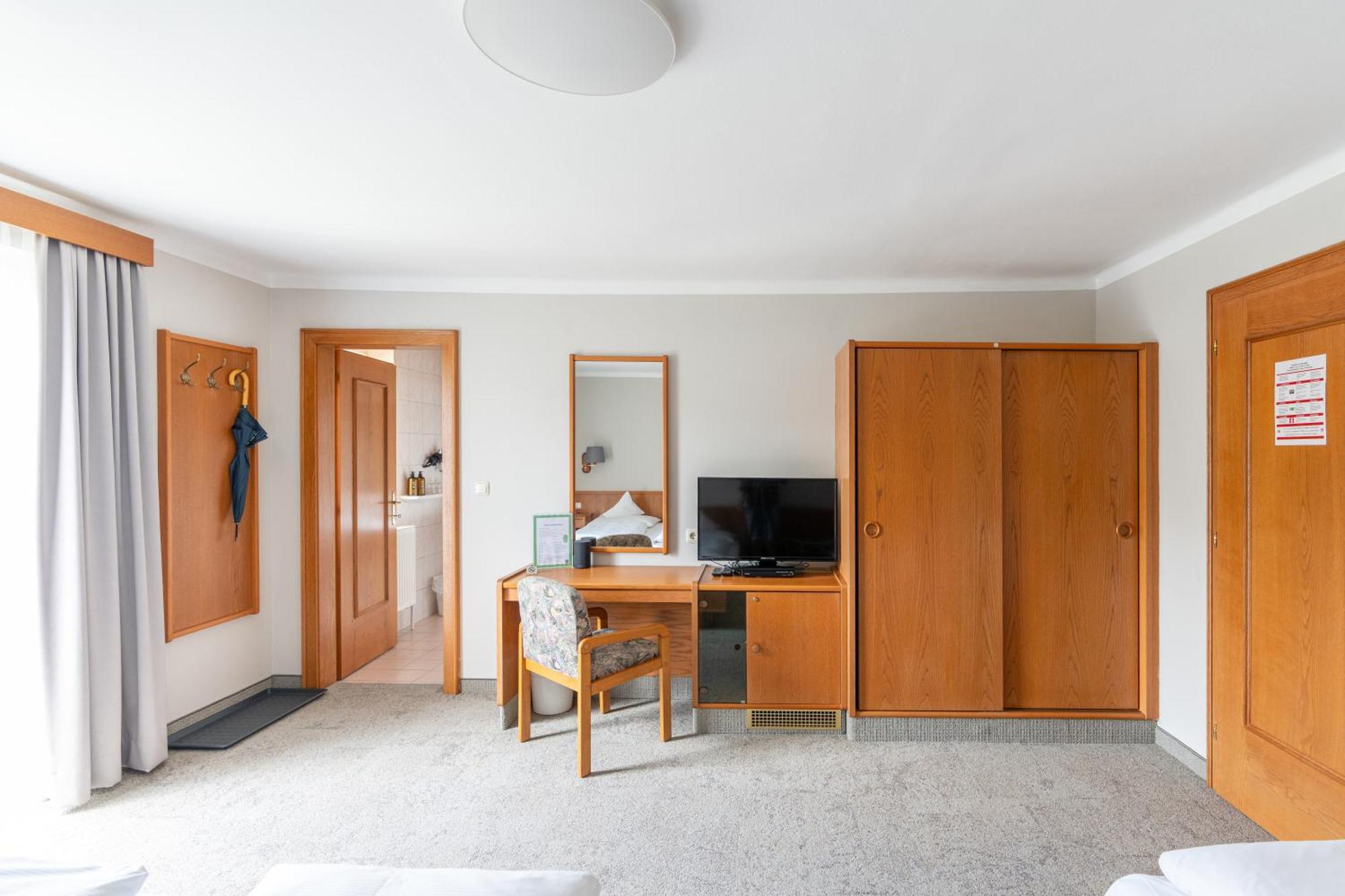 Hotel Jakob 푸슐암시 외부 사진